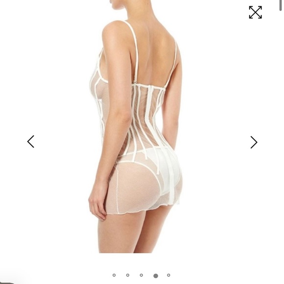 La Perla Sexy Red Lingerie - Picture 6 of 11